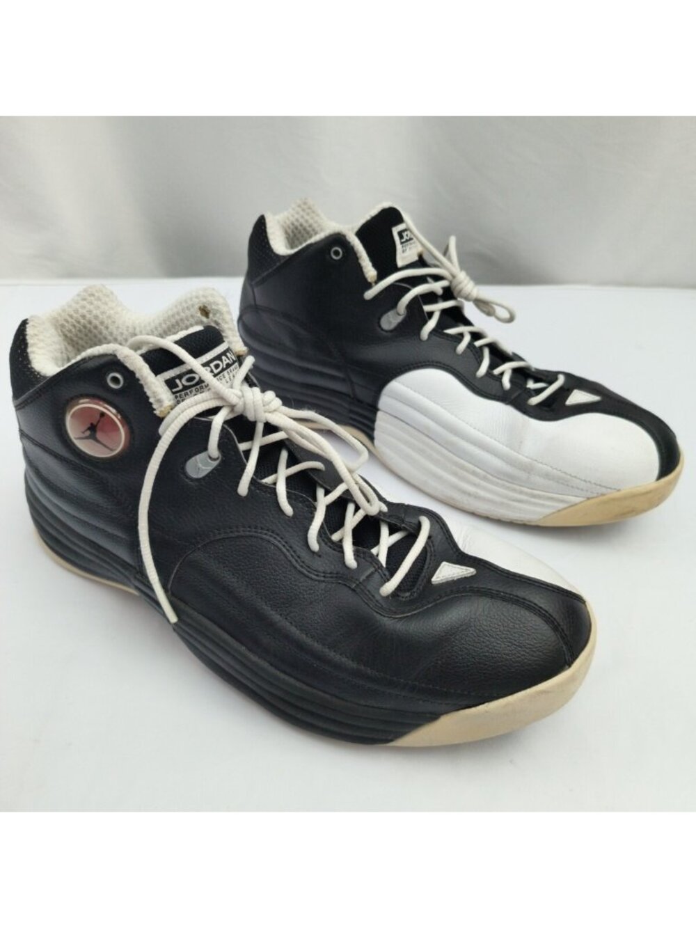 Jordan Jumpman Team 1 Black Red Men’s Size 10.5 Basketball Sneakers